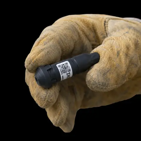 AntOne-Sensor in der Hand, einbaufertig